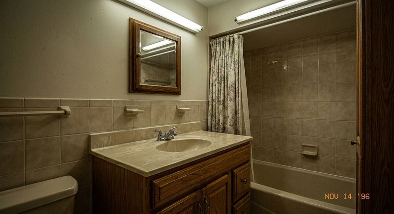The same Gainesville bathroom before the Trini Homes remodel